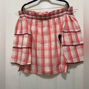 Crown Ivy Off shoulder women’s pink striped top. 100% cotton NWT $65.50 Size : L